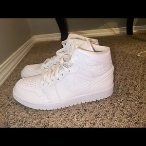 nike air jordan 1 ‘triple white’